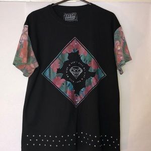 Rose Graphic Design T-Shirt